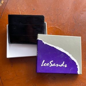 Lee sands wallet